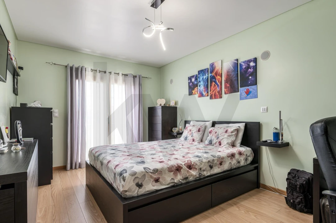 Apartamento T3 para Venda em Póvoa de Santa Iria e Forte da Casa Foto 13
