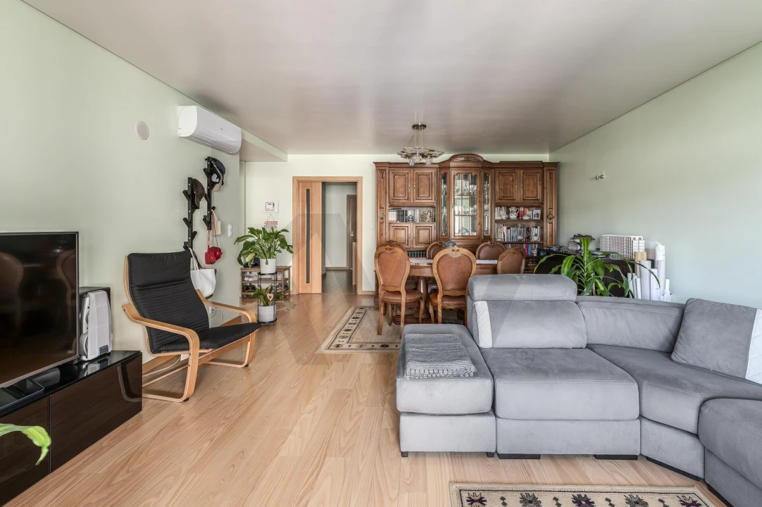 Apartamento T3 para Venda em Póvoa de Santa Iria e Forte da Casa Foto 9