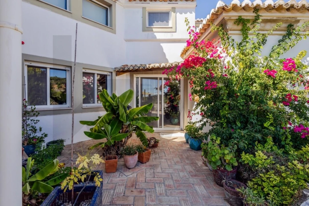 Quinta T4 para Venda em Santa Barbara de Nexe Foto 8