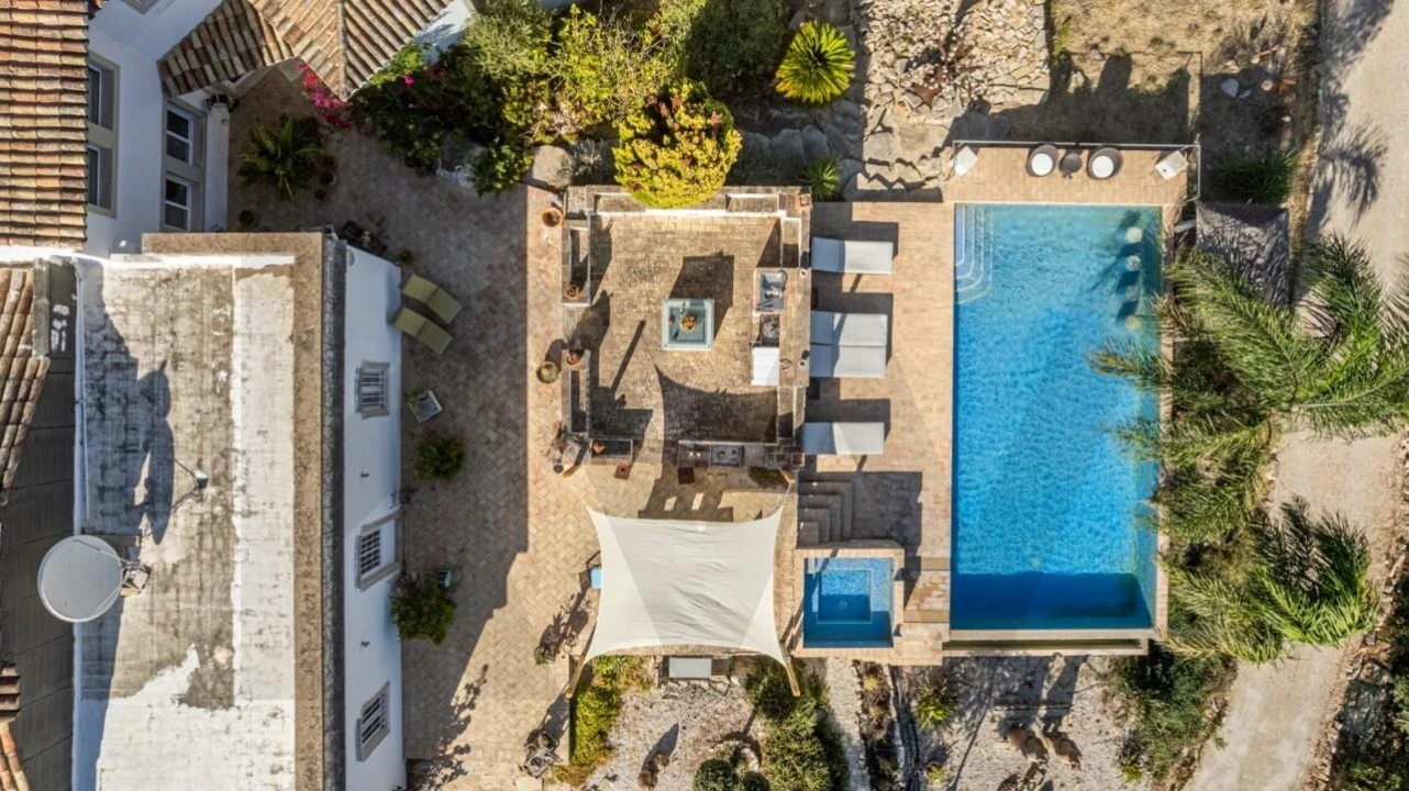 Quinta T4 para Venda em Santa Barbara de Nexe Foto 15
