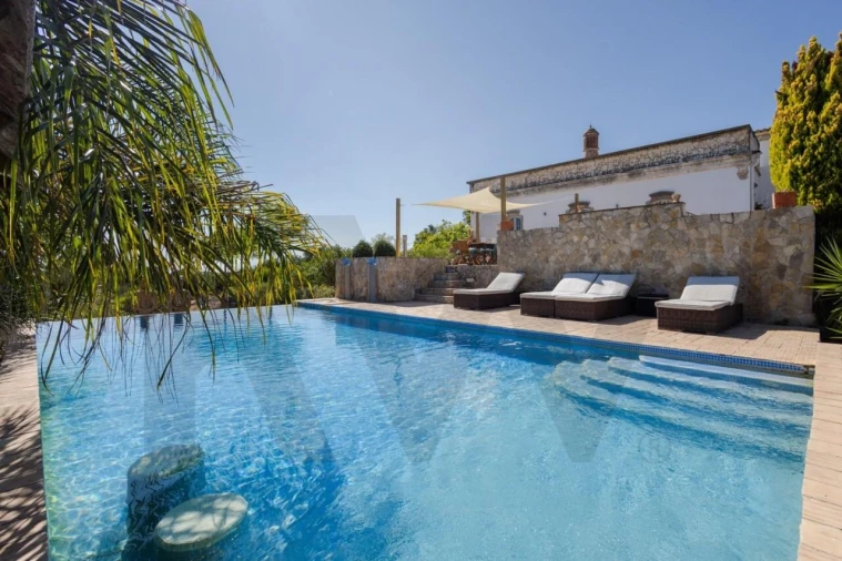 Quinta T4 para Venda em Santa Barbara de Nexe Foto 3