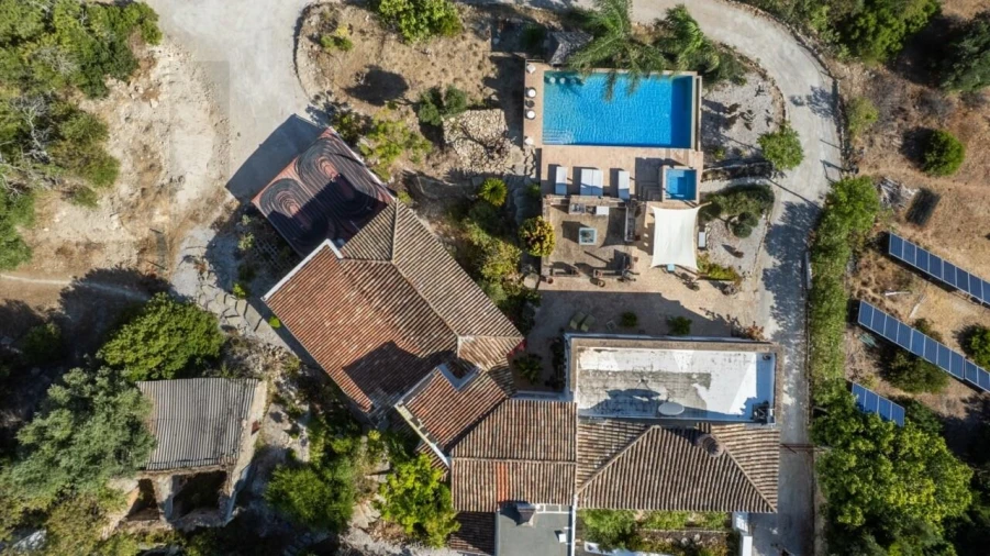 Quinta T4 para Venda em Santa Barbara de Nexe Foto 36