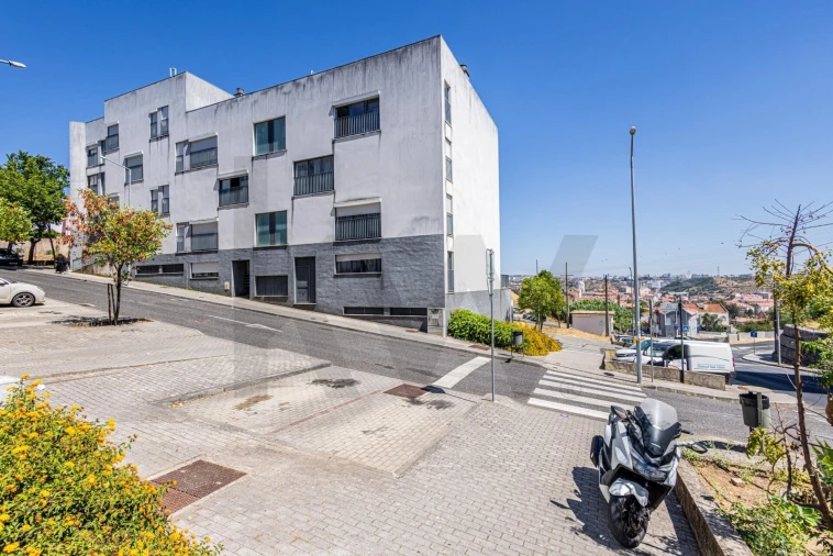 Apartamento T2 para Venda em Odivelas Foto 44