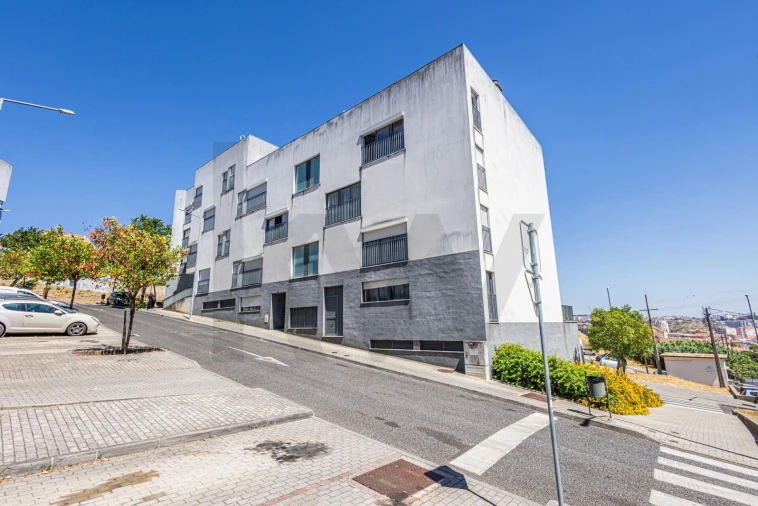 Apartamento T2 para Venda em Odivelas Foto 45