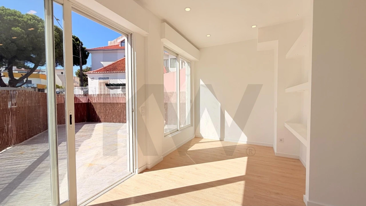 Apartamento T1 para Venda em Carcavelos e Parede Foto 17