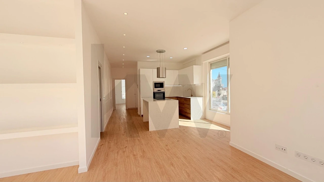 Apartamento T1 para Venda em Carcavelos e Parede Foto 25
