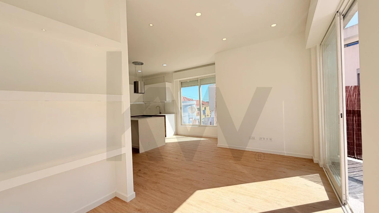 Apartamento T1 para Venda em Carcavelos e Parede Foto 23