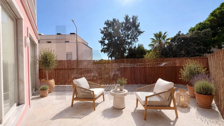 Apartamento T1 para Venda em Carcavelos e Parede Foto 2