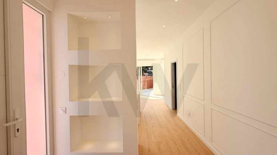 Apartamento T1 para Venda em Carcavelos e Parede Foto 34