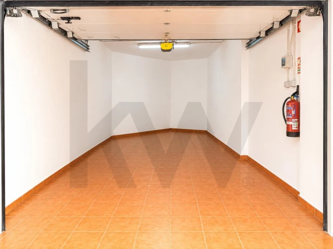Apartamento T1 para Venda em Carcavelos e Parede Foto 36