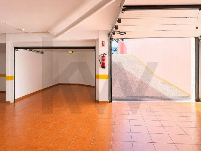 Apartamento T1 para Venda em Carcavelos e Parede Foto 37
