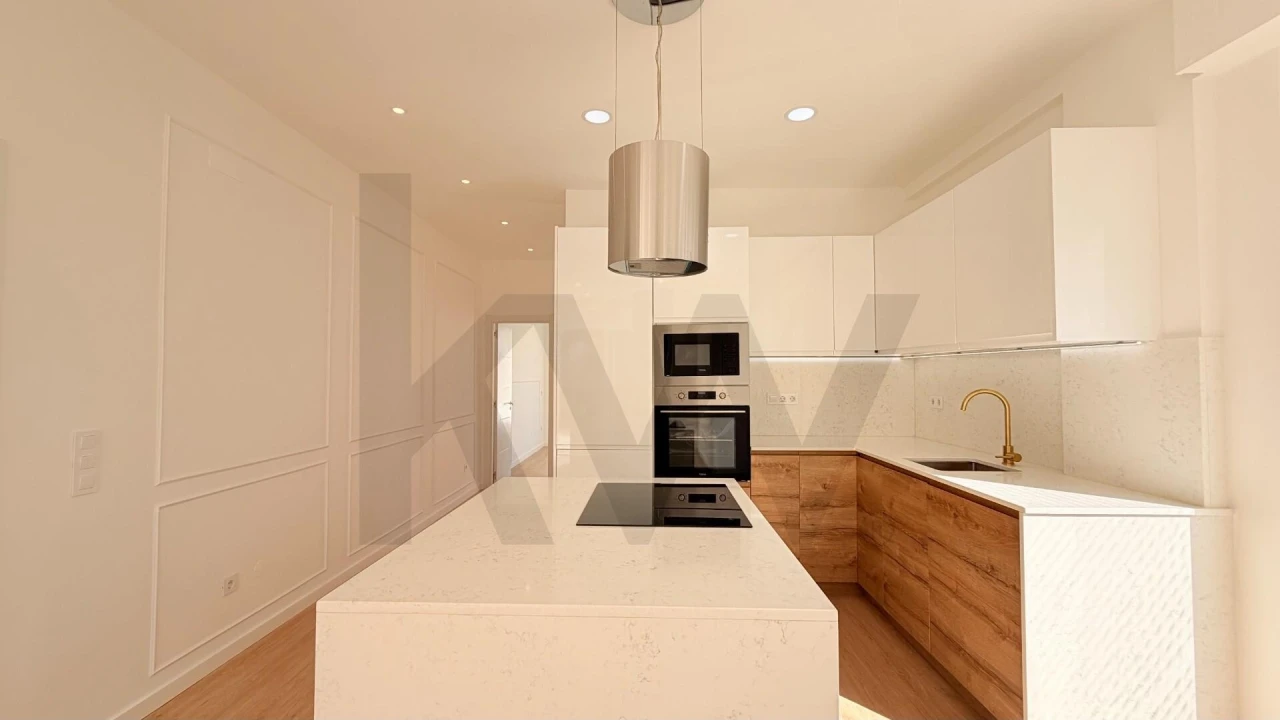 Apartamento T1 para Venda em Carcavelos e Parede Foto 7