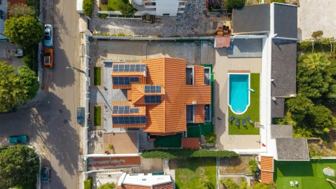 Moradia T6 para Venda em Corroios