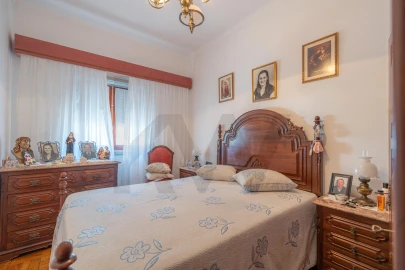 Apartamento T8 para Venda em Eiras e São Paulo de Frades