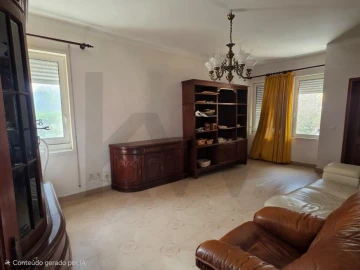 Apartamento T4 para Venda em Marvila