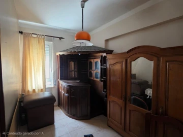 Apartamento T4 para Venda em Marvila