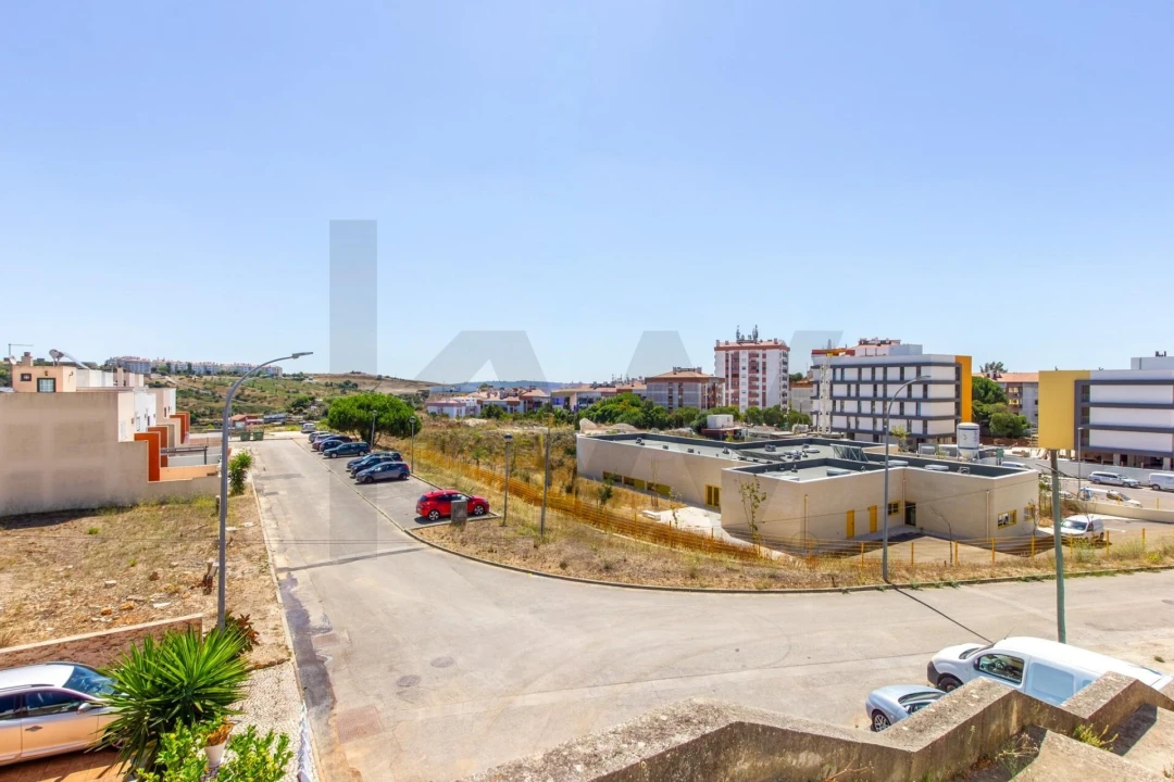 Moradia T3 para Venda em Queluz e Belas Foto 33
