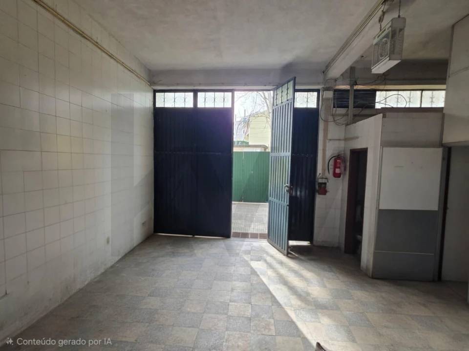Armazém para Venda em Pontinha e Famões Foto 14