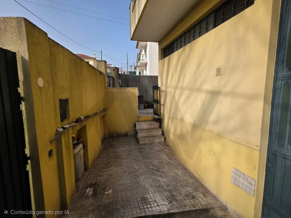 Armazém para Venda em Pontinha e Famões Foto 20