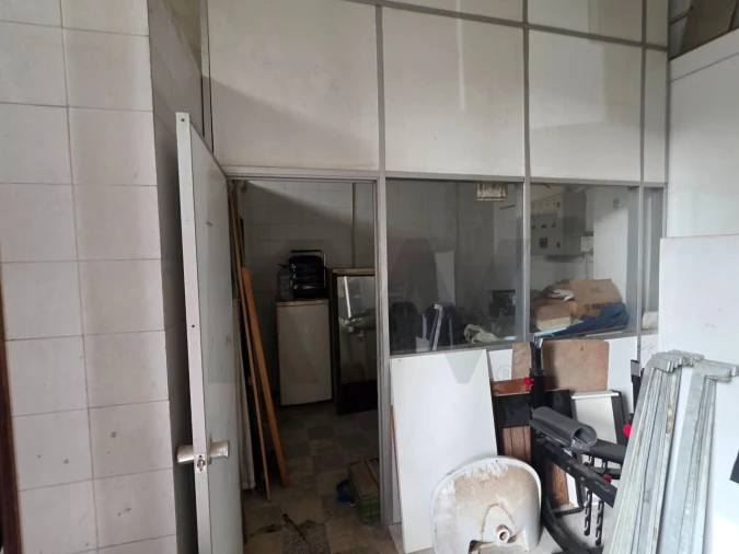 Armazém para Venda em Pontinha e Famões Foto 7