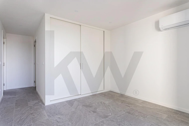 Apartamento T4 para Venda em Matosinhos e Leça da Palmeira Foto 12