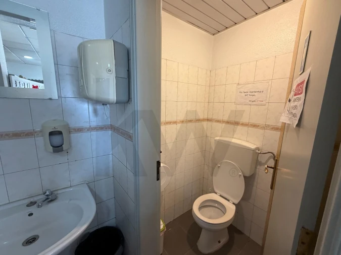 Loja para Venda em Quinta do Conde Foto 8
