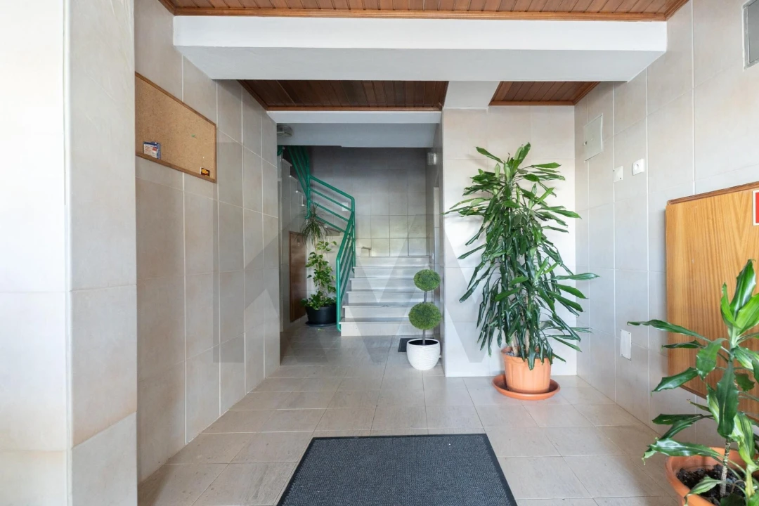 Apartamento T2 para Venda em Pedrouços Foto 3
