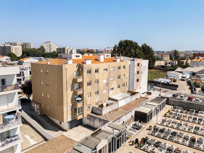 Apartamento T2 para Venda em Pedrouços Foto 19