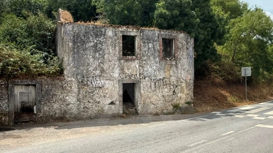 Terreno para Venda em Almargem do Bispo, Pêro Pinheiro e Montelavar