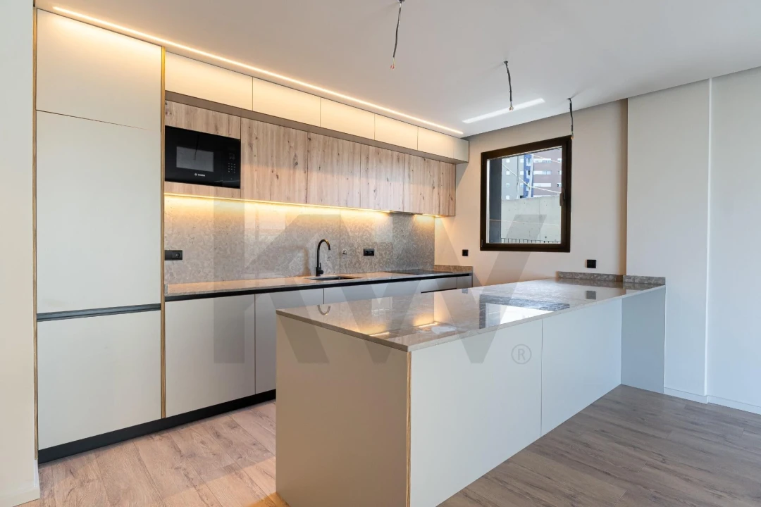 Apartamento T3 para Venda em Vilar de Andorinho Foto 4