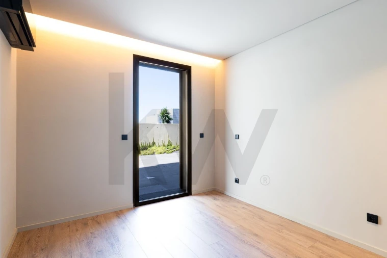 Apartamento T3 para Venda em Vilar de Andorinho Foto 13