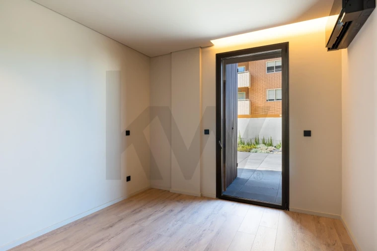 Apartamento T3 para Venda em Vilar de Andorinho Foto 10