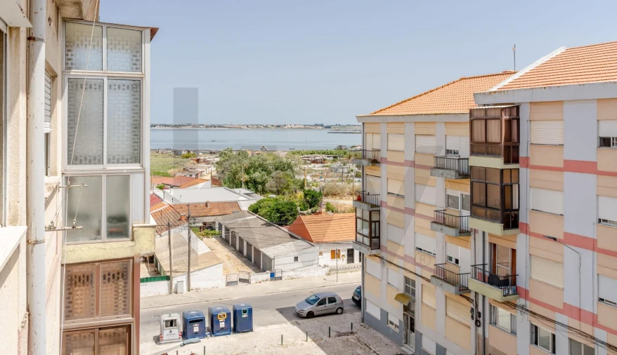 Apartamento T2 para Venda em Barreiro e Lavradio Foto 14