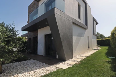 Moradia T6 para Arrendamento em Alcabideche