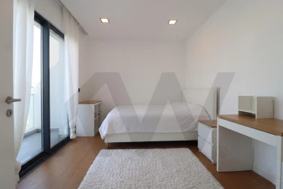 Moradia T6 para Arrendamento em Alcabideche