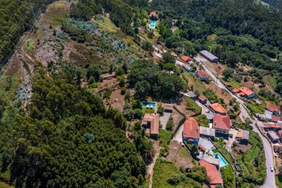 Moradia T5 para Venda em Dem