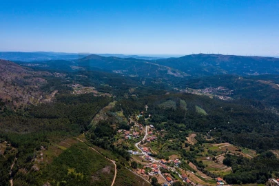 Moradia T5 para Venda em Dem