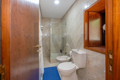 Moradia T5 para Venda em Dem