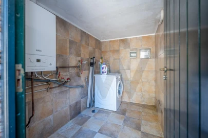 Moradia T5 para Venda em Dem