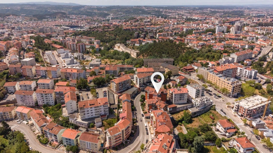 Apartamento T3 para Venda em Santo Antonio dos Olivais Foto 26
