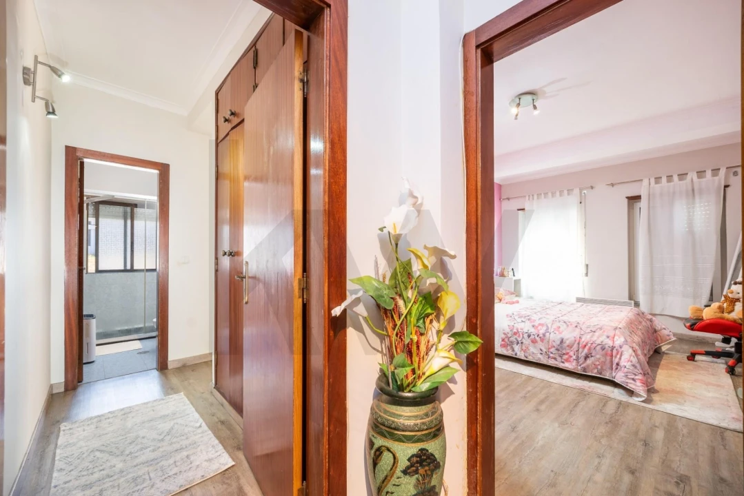 Apartamento T3 para Venda em Santo Antonio dos Olivais Foto 17