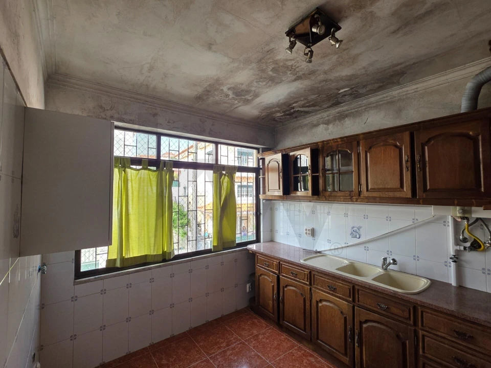 Apartamento T2 para Venda em Pontinha e Famões Foto 16