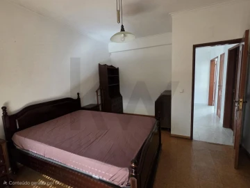 Apartamento T2 para Venda em Pontinha e Famões