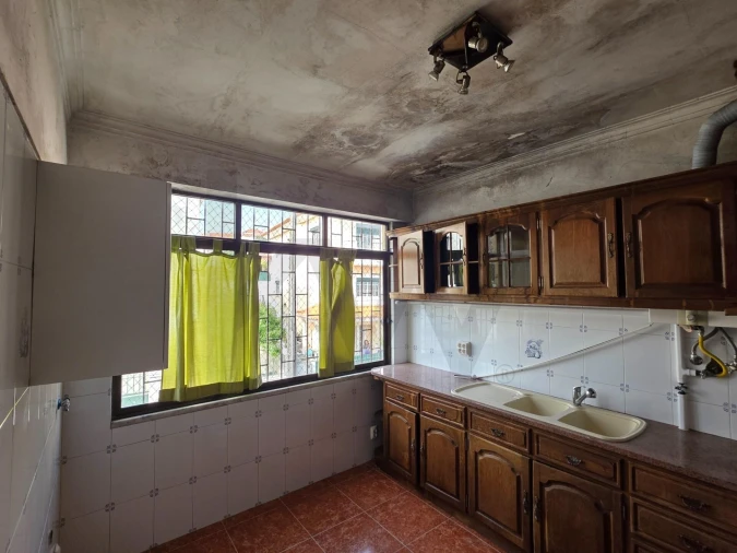 Apartamento T2 para Venda em Pontinha e Famões Foto 16