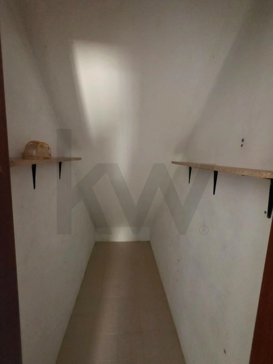 Apartamento T2 para Venda em Pontinha e Famões Foto 19