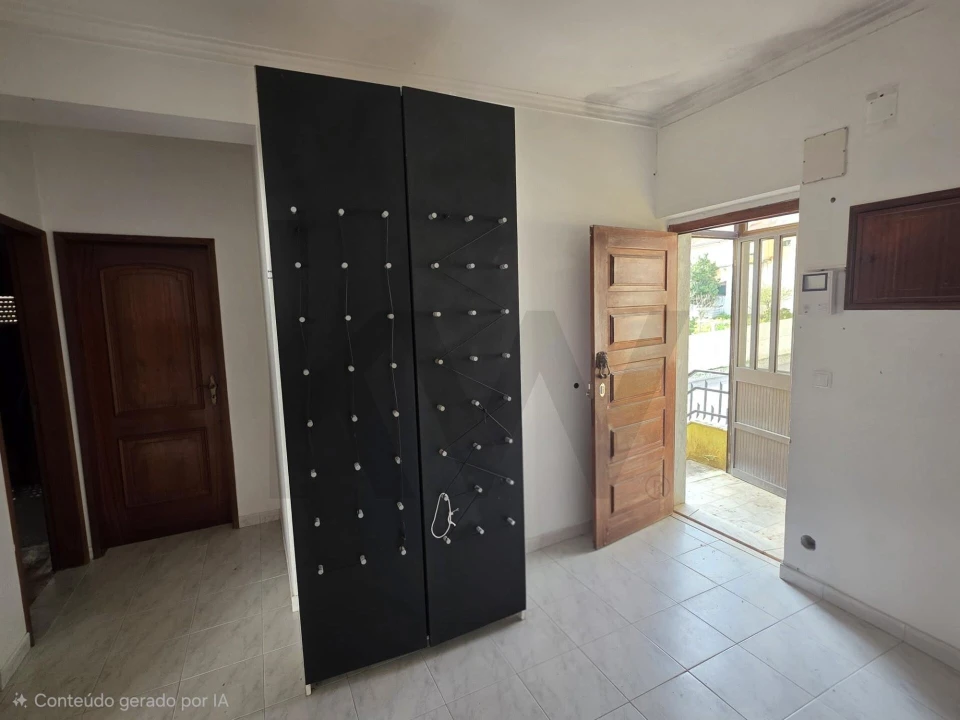 Apartamento T2 para Venda em Pontinha e Famões Foto 25