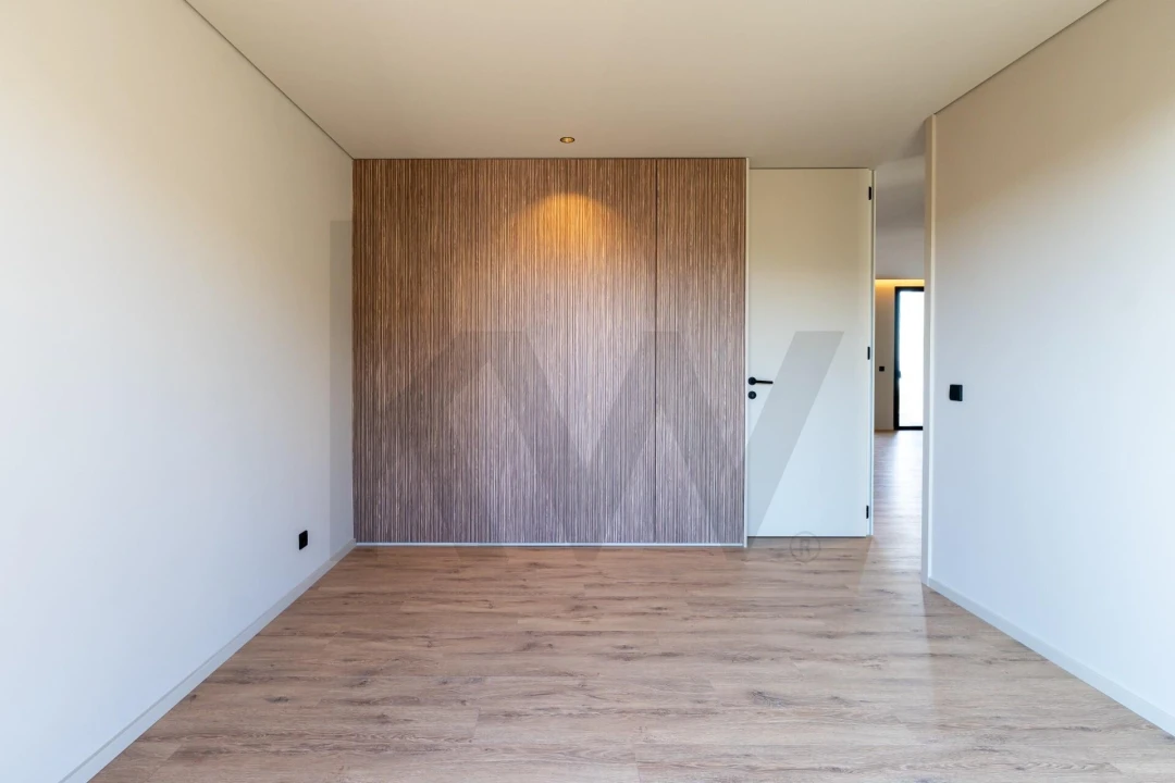 Apartamento T2 para Venda em Vilar de Andorinho Foto 13