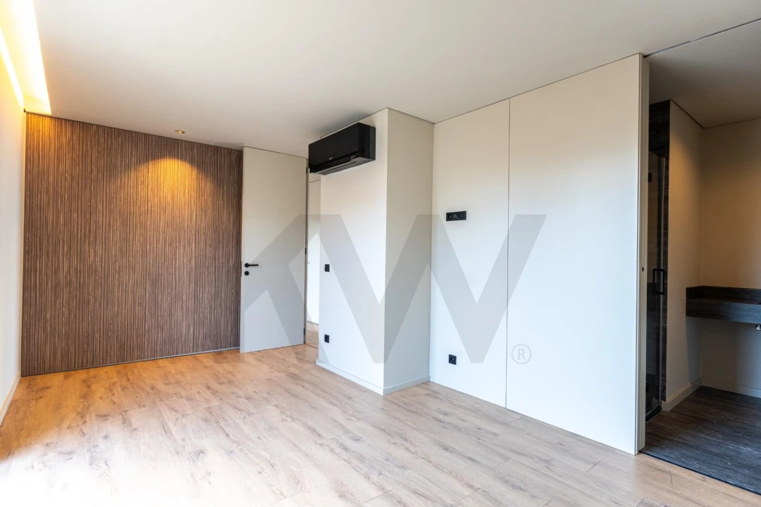 Apartamento T2 para Venda em Vilar de Andorinho Foto 16