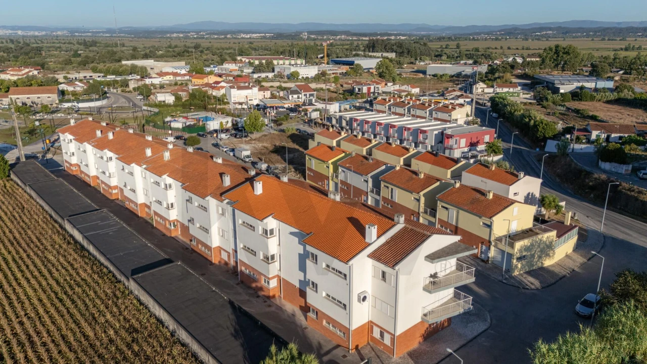 Apartamento T3 para Venda em Carapinheira Foto 5