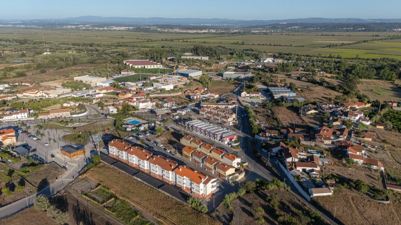 Apartamento T3 para Venda em Carapinheira Foto 38